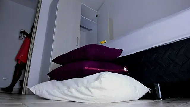 Snapshot of Skarleth69 chatting on 01-14-26, 02:48 Skarleth69 online show from 01-14-26, 02:48