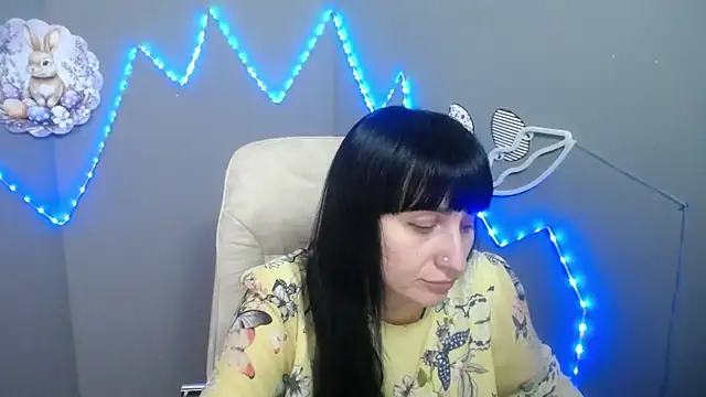 NinaFlawlees online show from 04-08-26, 12:17