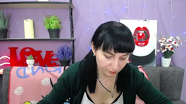 NinaFlawlees online show from 03-14-25, 02:42