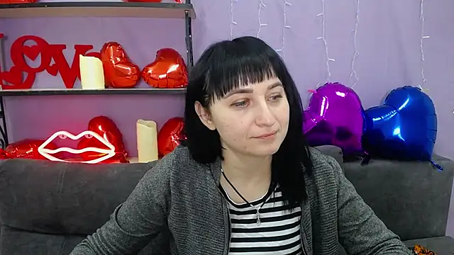 NinaFlawlees online show from 03-02-25, 04:39