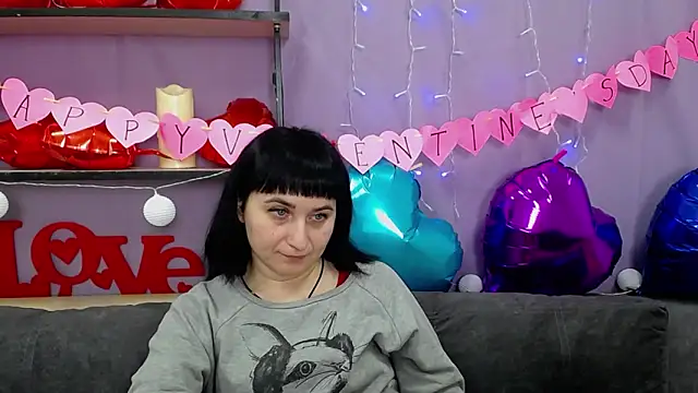 NinaFlawlees online show from 02-12-25, 01:52