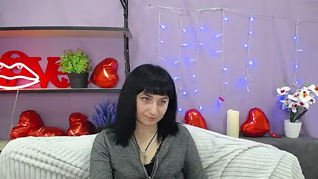 NinaFlawlees online show from 03-08-25, 01:39