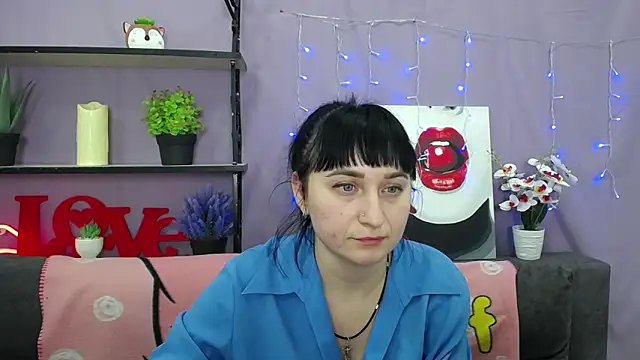 NinaFlawlees online show from 03-12-25, 12:09