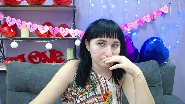 NinaFlawlees online show from 02-15-25, 10:21