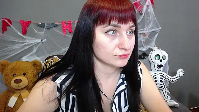 NinaFlawlees online show from 10-24-25, 11:53