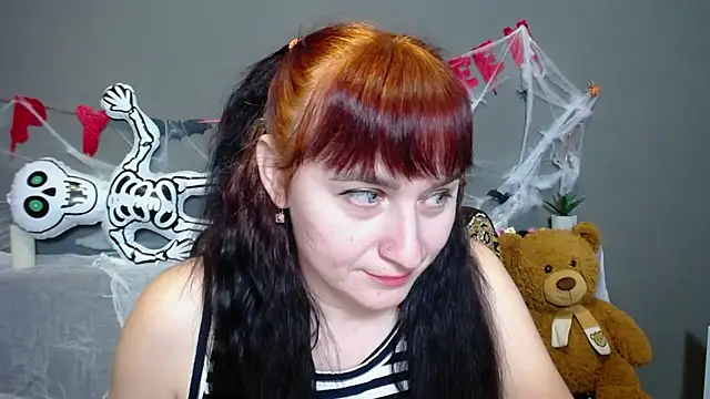 NinaFlawlees online show from 11-01-25, 01:16