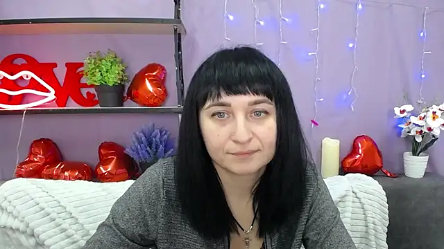 NinaFlawlees online show from 03-08-25, 04:45