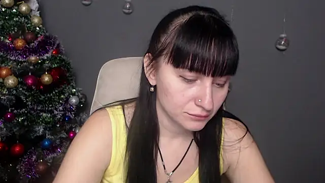 NinaFlawlees online show from 12-15-25, 01:06