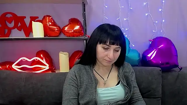 NinaFlawlees online show from 03-01-25, 01:11