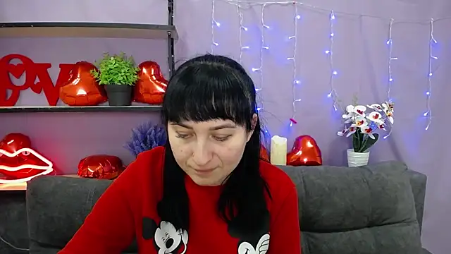 NinaFlawlees online show from 03-05-25, 11:49