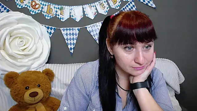 NinaFlawlees online show from 10-06-25, 12:06