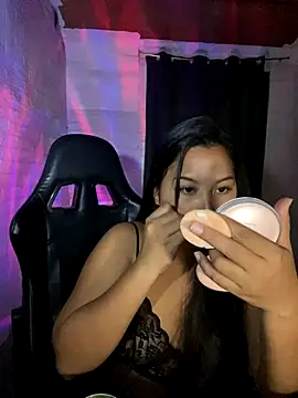 Snapshot of Aalexandrea chatting on 11-04-25, 09:40 Aalexandrea online show from 11-04-25, 09:40