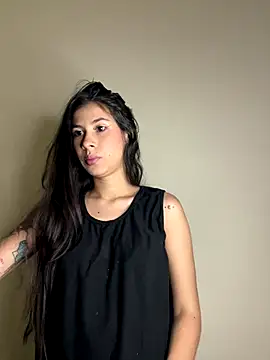 Snapshot of alia_bashar chatting on 11-08-25, 02:48 alia bashar online show from 11-08-25, 02:48