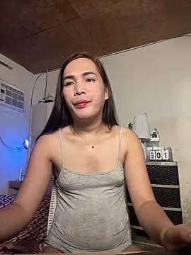 Snapshot of Msyensmith chatting on 10-01-25, 01:00 Msyensmith online show from 10-01-25, 01:00