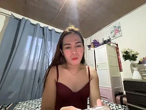 Snapshot of Msyensmith chatting on 05-09-26, 08:18 Msyensmith online show from 05-09-26, 08:18