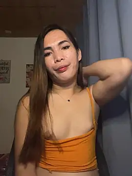 Snapshot of Msyensmith chatting on 03-19-25, 12:12 Msyensmith online show from 03-19-25, 12:12
