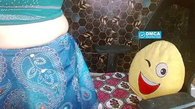 Snapshot of KinderrJoy chatting on 05-06-26, 05:22 KinderrJoy online show from 05-06-26, 05:22