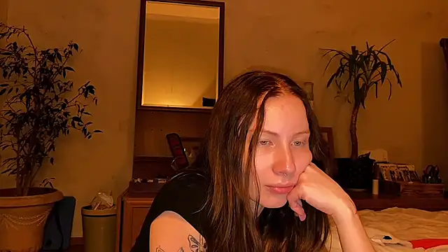 Snapshot of elfess chatting on 10-07-25, 07:37 elfess online show from 10-07-25, 07:37