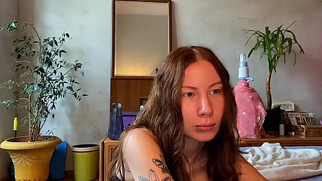 Snapshot of elfess chatting on 09-15-25, 10:05 elfess online show from 09-15-25, 10:05