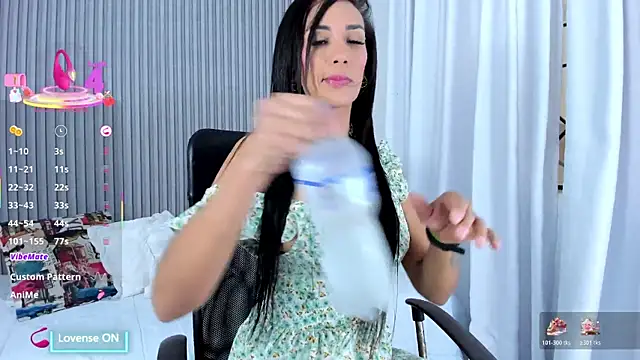 nayelii d online show from 12-15-25, 12:44