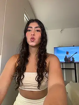 Snapshot of Gaby_zahir_ chatting on 06-03-26, 02:01 Gaby zahir online show from 06-03-26, 02:01