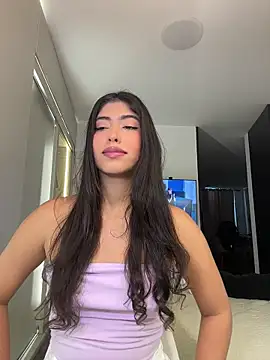 Snapshot of Gaby_zahir_ chatting on 05-25-26, 01:27 Gaby zahir online show from 05-25-26, 01:27