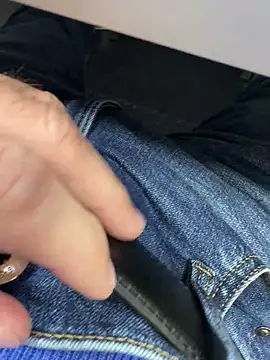 Snapshot of KielerMen chatting on 11-20-25, 02:34 KielerMen online show from 11-20-25, 02:34