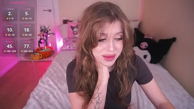 PenellopaRaw online show from 10-28-25, 06:07