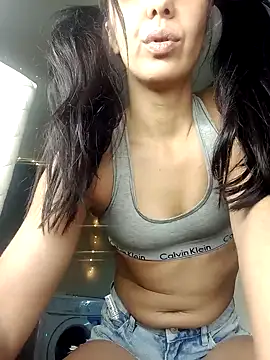 LeticiaWoods online show from 12-19-24, 08:13