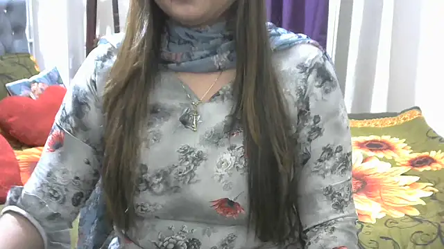 Snapshot of cutebengaligirl chatting on 02-21-25, 09:32 cutebengaligirl online show from 02-21-25, 09:32