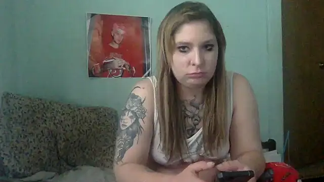 Snapshot of alexabunni chatting on 10-19-25, 03:37 alexabunni online show from 10-19-25, 03:37