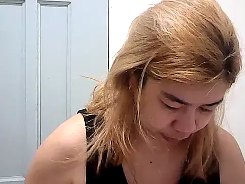 Snapshot of Totally_Naked69 chatting on 01-25-25, 12:48 Totally Naked69 online show from 01-25-25, 12:48