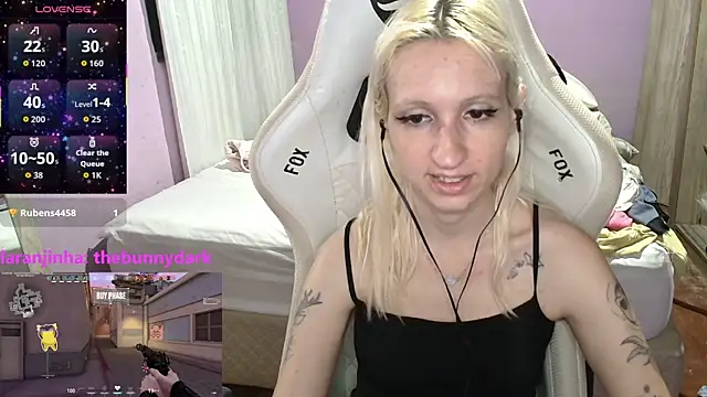 Snapshot of bunnydark00 chatting on 11-21-25, 12:31 bunnydark00 online show from 11-21-25, 12:31