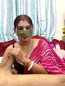 Snapshot of Queen_Dolly chatting on 02-25-25, 06:01 Queen Dolly online show from 02-25-25, 06:01