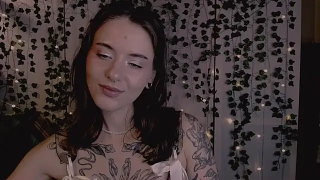 Snapshot of risha_laas chatting on 09-27-25, 08:15 risha laas online show from 09-27-25, 08:15