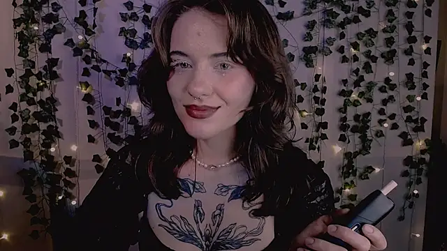 Snapshot of risha_laas chatting on 10-17-25, 08:10 risha laas online show from 10-17-25, 08:10