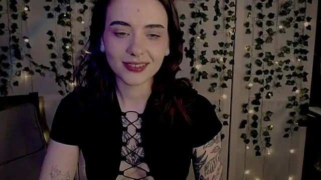 Snapshot of risha_laas chatting on 03-21-25, 10:39 risha laas online show from 03-21-25, 10:39