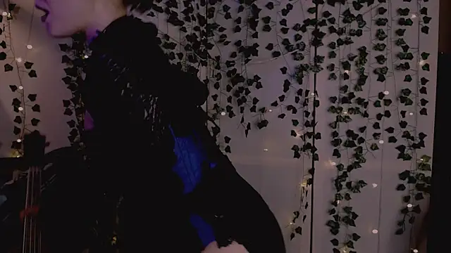 Snapshot of risha_laas chatting on 10-10-25, 08:31 risha laas online show from 10-10-25, 08:31