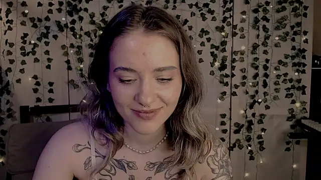 Snapshot of risha_laas chatting on 02-15-25, 10:21 risha laas online show from 02-15-25, 10:21