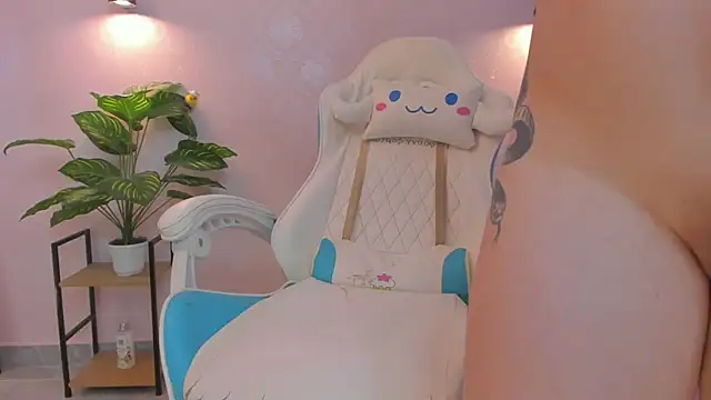 Snapshot of LITTLE-VIVI chatting on 06-07-26, 03:23 LITTLE-VIVI online show from 06-07-26, 03:23