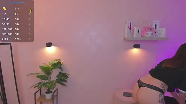 Snapshot of LITTLE-VIVI chatting on 05-16-26, 03:05 LITTLE-VIVI online show from 05-16-26, 03:05