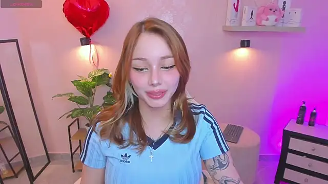Snapshot of LITTLE-VIVI chatting on 05-20-26, 02:30 LITTLE-VIVI online show from 05-20-26, 02:30