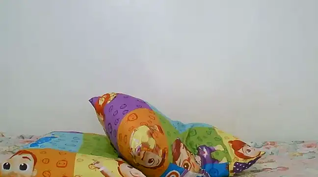 Snapshot of shaira4u chatting on 03-15-25, 02:14 shaira4u online show from 03-15-25, 02:14