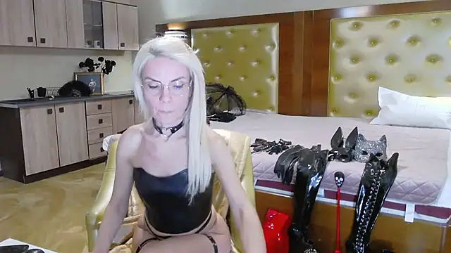 DomCaprisse online show from 10-30-25, 12:03