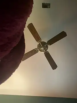 sukisnpaii online show from 04-19-26, 01:23