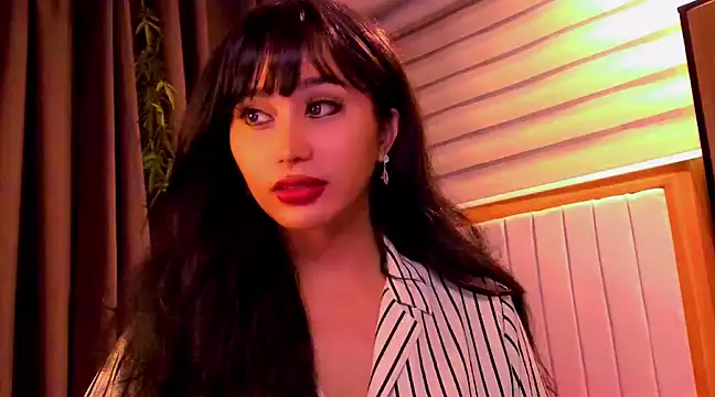 Snapshot of YOURCRISTINAS chatting on 01-20-25, 04:23 YOURCRISTINAS online show from 01-20-25, 04:23