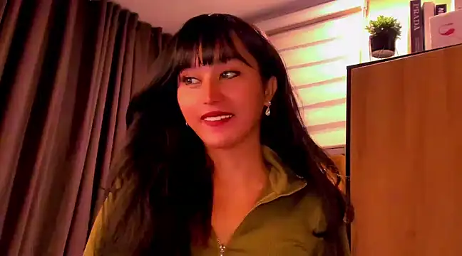 Snapshot of YOURCRISTINAS chatting on 12-10-24, 01:22 YOURCRISTINAS online show from 12-10-24, 01:22