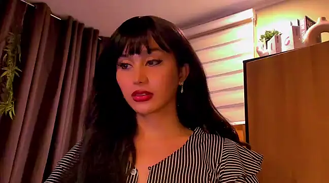 Snapshot of YOURCRISTINAS chatting on 03-08-25, 02:19 YOURCRISTINAS online show from 03-08-25, 02:19