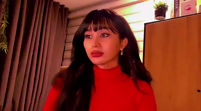 Snapshot of YOURCRISTINAS chatting on 12-24-24, 04:11 YOURCRISTINAS online show from 12-24-24, 04:11