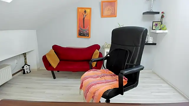 LollaGirl online show from 10-01-25, 03:22